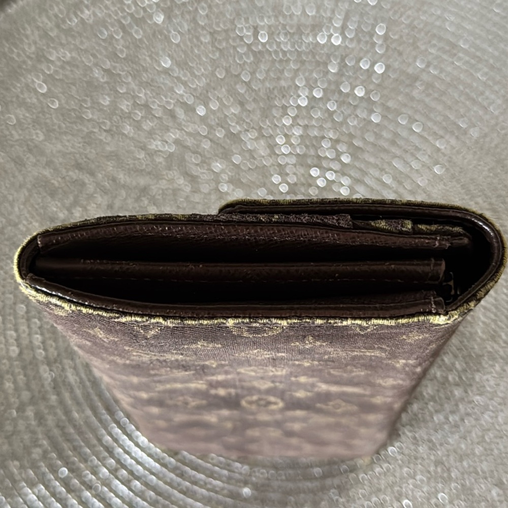 Authentic Louis Vuitton Monogram Mini Lin Brown Denim Sarah Wallet - Picture 7 of 16